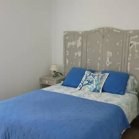 Preciosa Casa Con Jardin En *