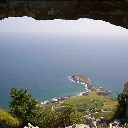 Preciosa Casa Con Jardin En Oriñon