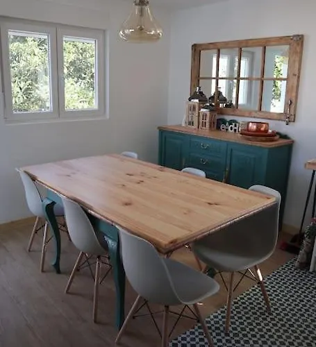 Preciosa Casa Con Jardin En Orinon