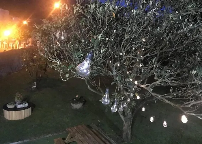 Holiday home Preciosa Casa Con Jardin En *