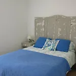 Preciosa Casa Con Jardin En *