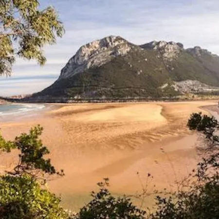 Preciosa Casa Con Jardin En * Orinon